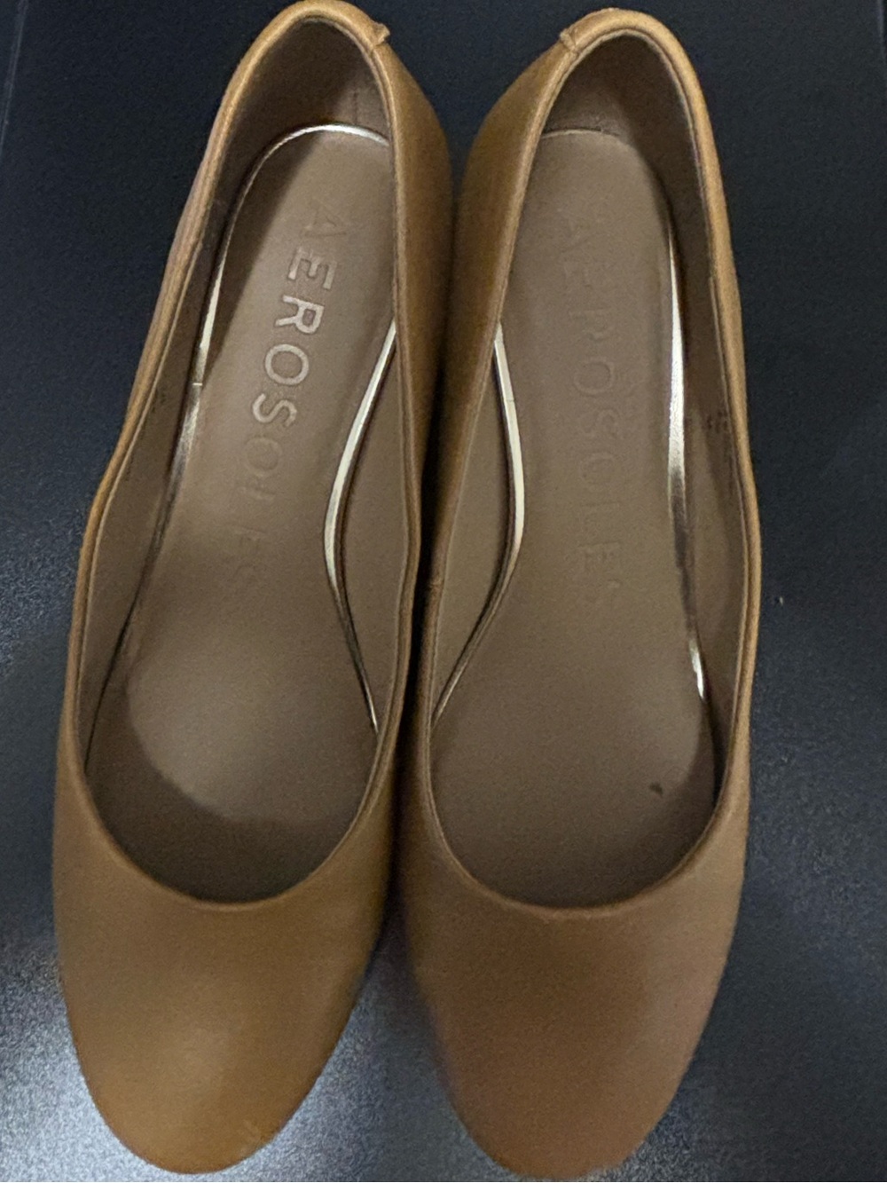 AEROSOLES Women's Camel Tan Leather Block Heel